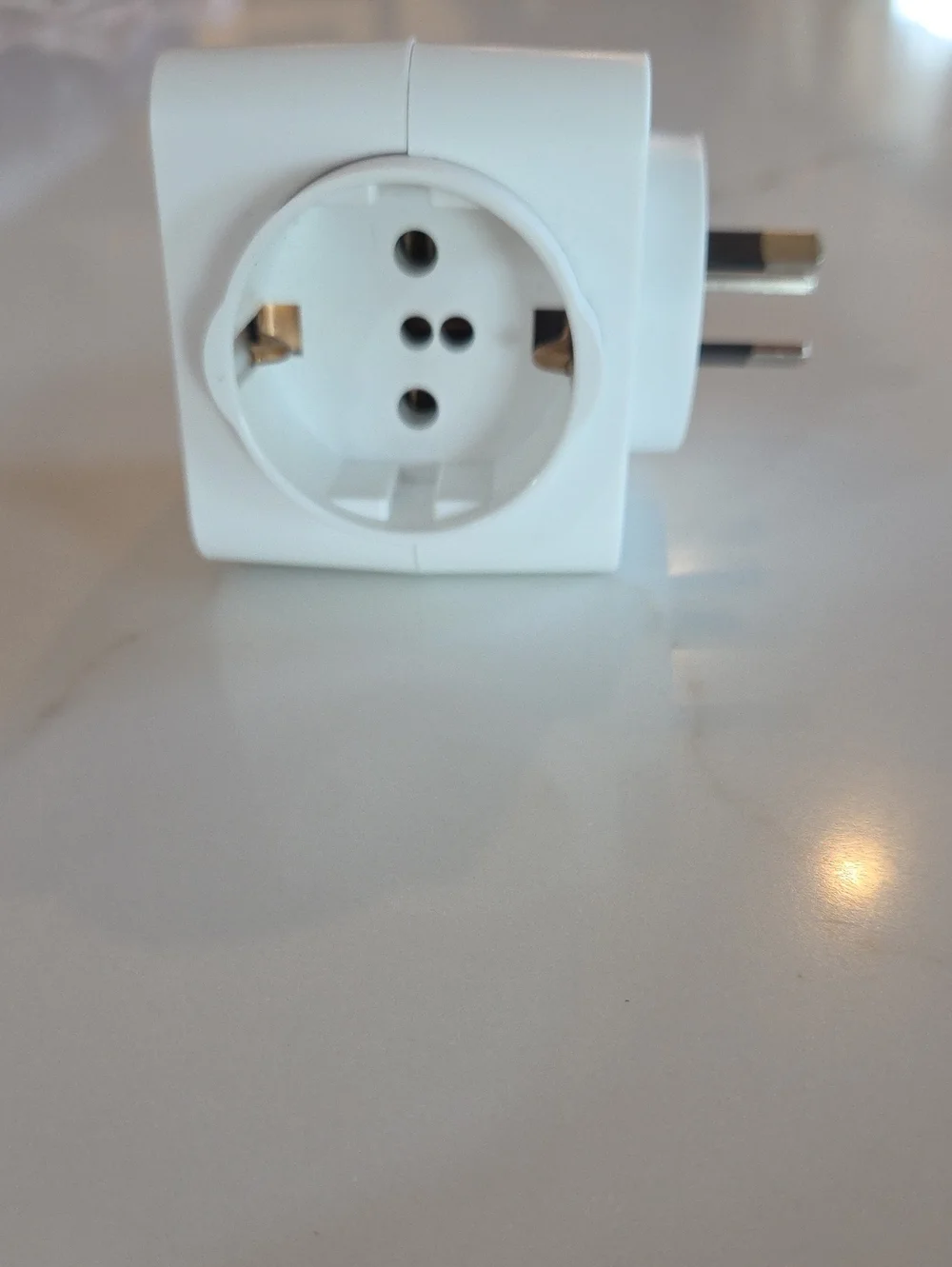 Jackson White Travel Power Plug Adapter - Universal Outlet